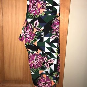 NWT OS LLR Pink Floral Printed Leggings